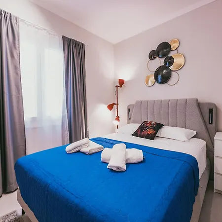 Aura Suite By Zeussuites-3